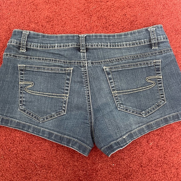 Vintage Denim shorts 2000’s - Picture 2 of 4